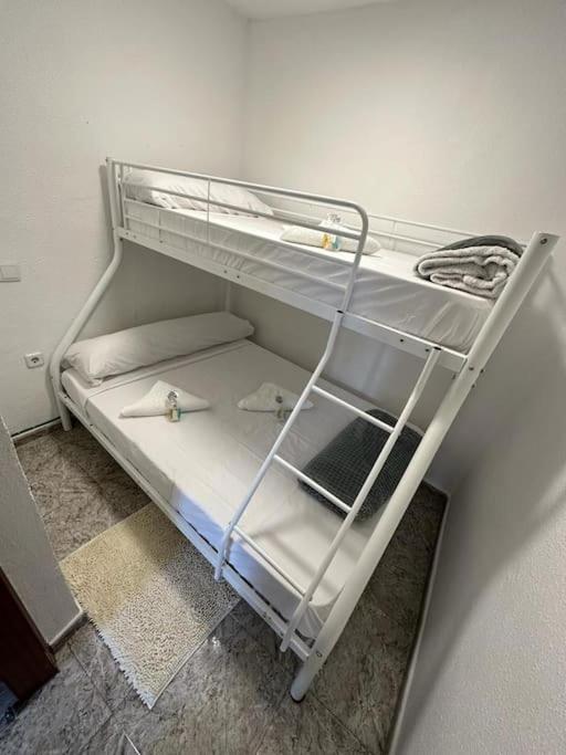 Economico Piso En Madrid Centro Apartment Luaran gambar